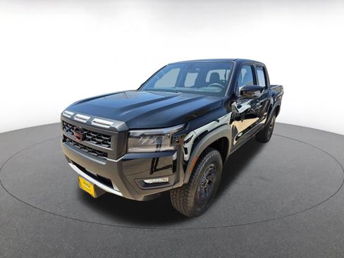 Used 2026 Nissan Frontier PRO-4X AWD/4WD image 3