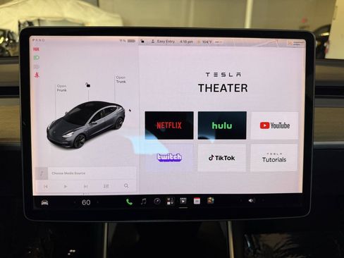 Used 2018 Tesla Model 3 Long Range RWD image 18