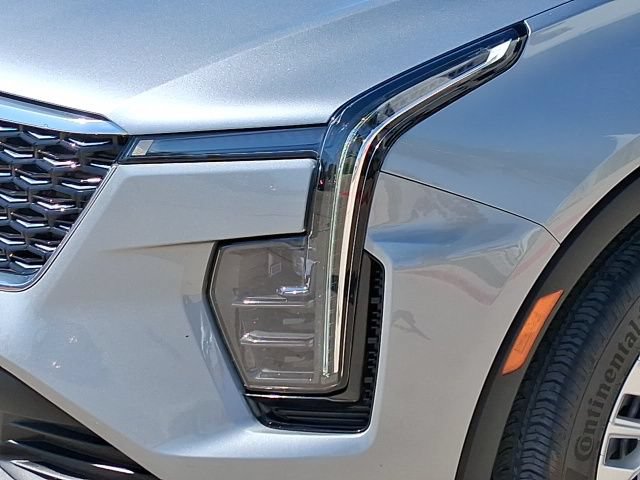 Certified 2024 Cadillac XT4 Luxury w/ LPO, Floor Liner Package FWD image 7