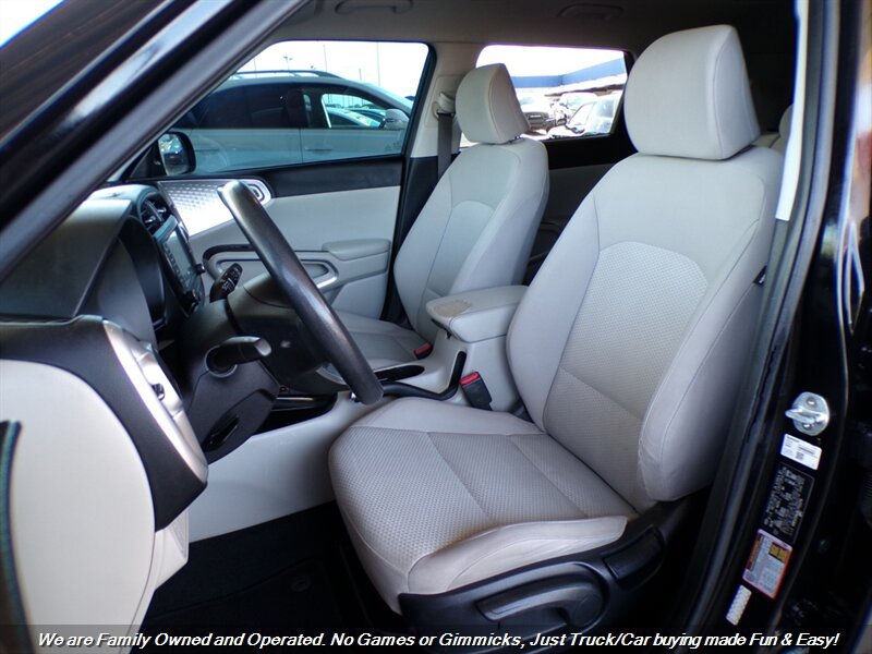 Used 2020 Kia Soul LX FWD image 17