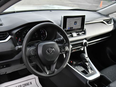 Used 2023 Toyota RAV4 XLE image 16