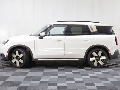 Certified 2025 MINI Cooper Countryman S w/ Comfort Package Max image 4