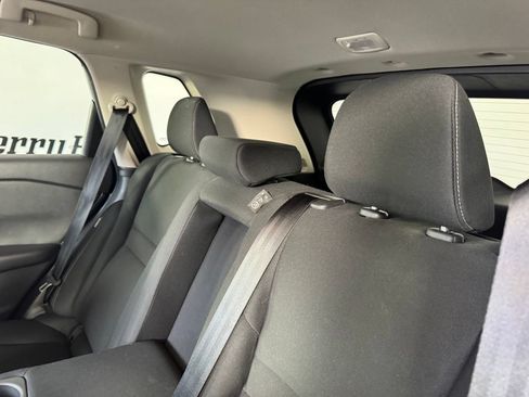 Used 2024 Nissan Rogue S FWD image 11