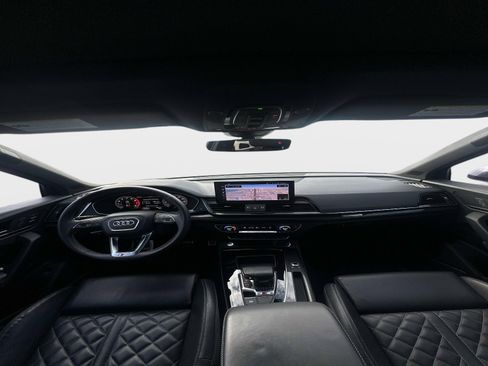 Used 2023 Audi SQ5 Premium Plus w/ Premium Plus Package image 8