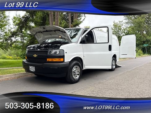 Used 2019 Chevrolet Express 3500 w/ Driver Convenience Package image 63