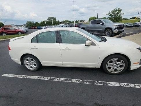 Used 2010 Ford Fusion SE FWD image 3