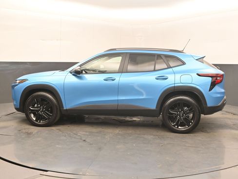 Used 2025 Chevrolet Trax ACTIV FWD image 7