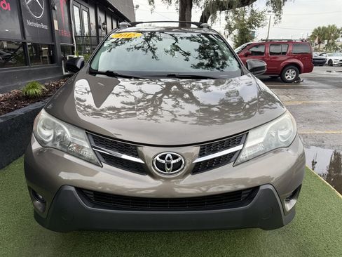 Used 2015 Toyota RAV4 LE AWD/4WD image 2