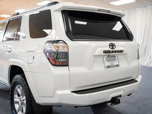 Used 2021 Toyota 4Runner SR5 AWD/4WD image 6