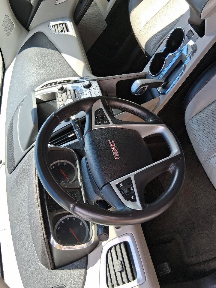 Used 2011 GMC Terrain SLT FWD image 17
