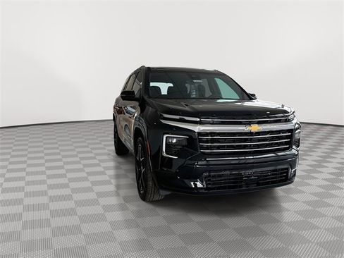 New 2026 Chevrolet Traverse High Country image 3