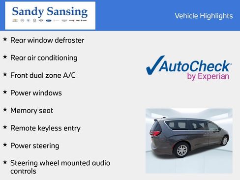 Used 2023 Chrysler Pacifica Touring-L FWD image 7
