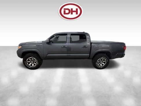 Used 2023 Toyota Tacoma SR AWD/4WD image 9