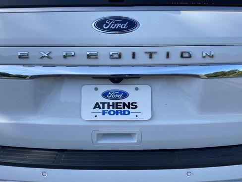 Certified 2024 Ford Expedition Limited AWD/4WD image 6