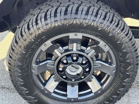 Used 2024 Ford F250 Lariat w/ Sport Appearance Package image 7