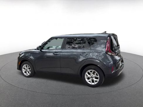 Used 2025 Kia Soul LX w/ LX Technology Package image 10
