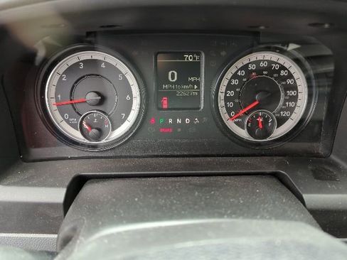 Certified 2019 RAM 1500 Express w/ Express Value Package AWD/4WD image 6