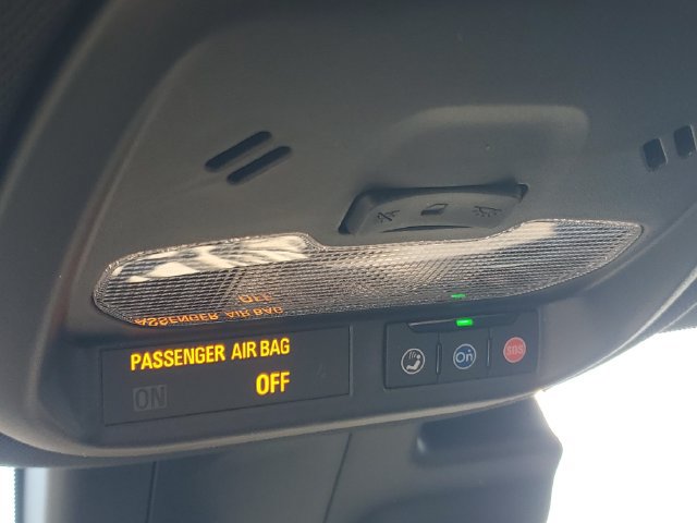 Used 2025 Chevrolet Trax RS w/ Driver Confidence Package FWD image 29