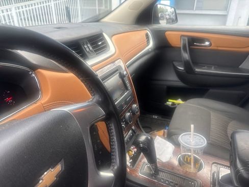 Used 2014 Chevrolet Traverse LT w/ All-Star Edition FWD image 3