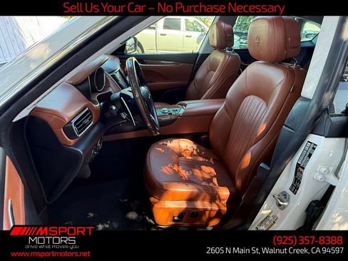Used 2018 Maserati Levante S GranLusso AWD/4WD image 11