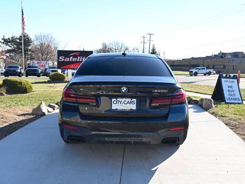 Used 2022 BMW M550i xDrive w/ Premium Package image 6