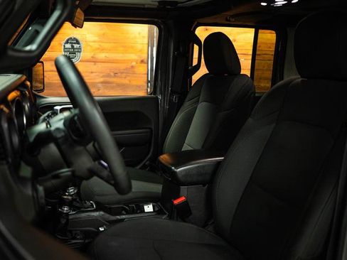 Used 2023 Jeep Wrangler Unlimited AWD/4WD image 9
