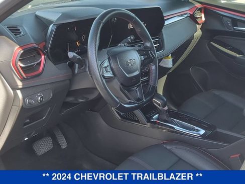 Used 2024 Chevrolet TrailBlazer RS w/ Convenience Package AWD/4WD image 11