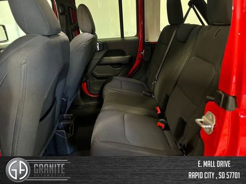 Used 2023 Jeep Wrangler Unlimited Sahara AWD/4WD image 25