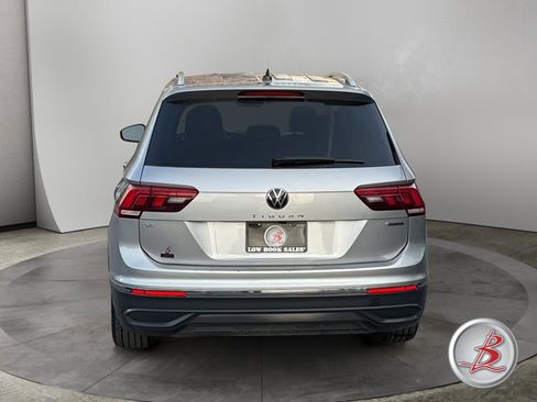 Used 2024 Volkswagen Tiguan SE image 6