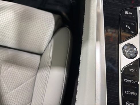 Certified 2024 BMW X6 xDrive40i w/ Executive Package image 38