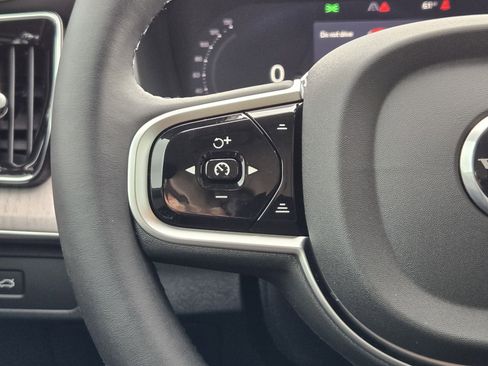 New 2026 Volvo XC90 B6 Ultra w/ Protection Package Premier image 32