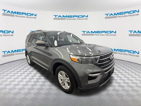 Used 2022 Ford Explorer XLT w/ Equipment Group 202A AWD/4WD image 7