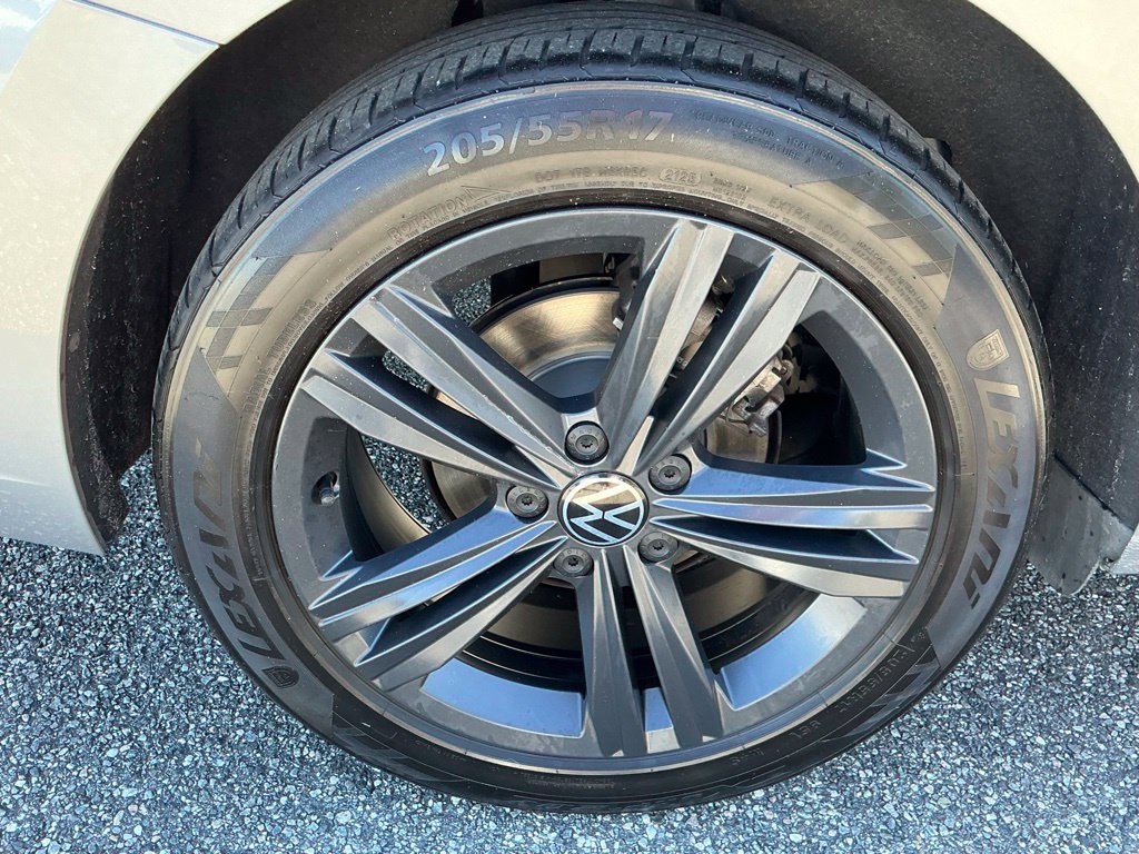 Used 2022 Volkswagen Jetta SE FWD image 15