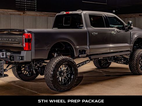 Used 2024 Ford F350 Platinum AWD/4WD image 9