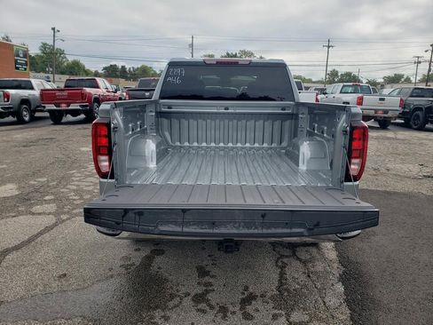 New 2026 GMC Sierra 1500 SLE image 6
