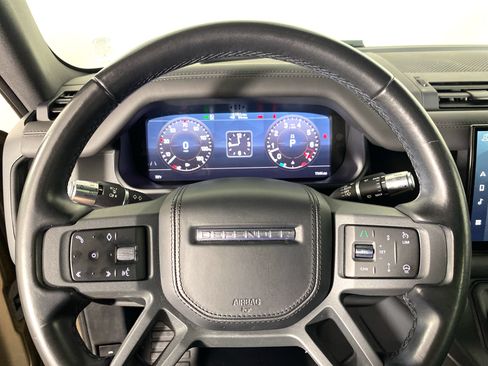 Used 2022 Land Rover Defender 110 X AWD/4WD image 22