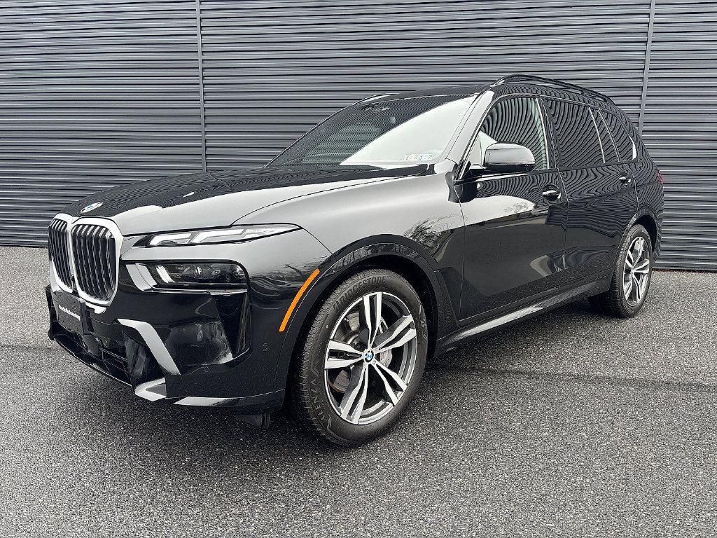 Used 2026 BMW X7 xDrive40i w/ M Sport Package AWD/4WD image 1