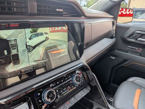 Certified 2025 GMC Sierra 1500 AT4 w/ AT4 Premium Package AWD/4WD image 20