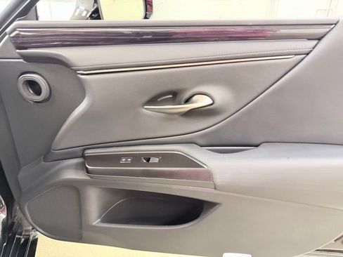 Used 2019 Lexus ES 350 w/ Accessory Package 2 FWD image 34
