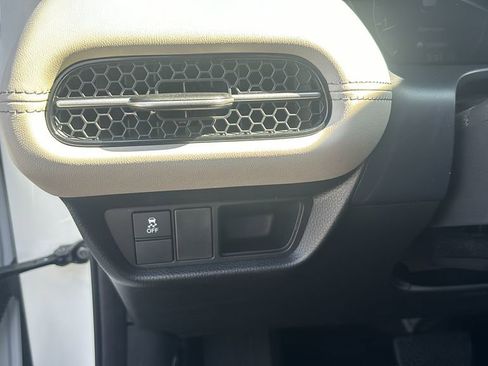 Used 2024 Honda HR-V EX-L image 15
