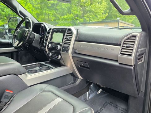 Used 2019 Ford F350 Platinum w/ Platinum Ultimate Package AWD/4WD image 35