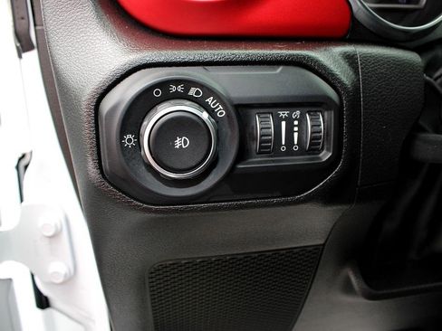 Used 2022 Jeep Wrangler Unlimited Rubicon w/ LED Lighting Group image 29