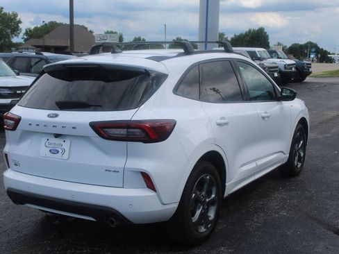 Used 2023 Ford Escape ST-Line w/ Tech Pack #1 AWD/4WD image 5