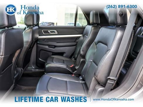 Used 2016 Ford Explorer XLT w/ Equipment Group 202A AWD/4WD image 12