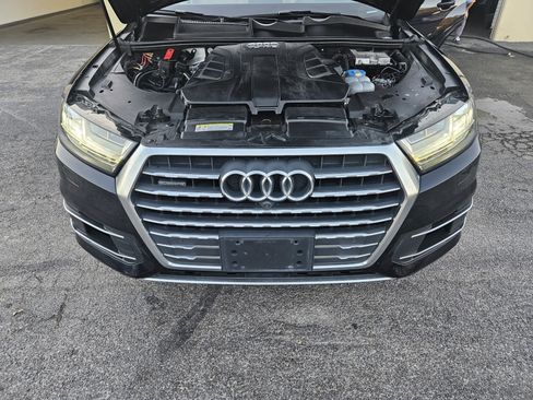 Used 2017 Audi Q7 3.0T Prestige image 25