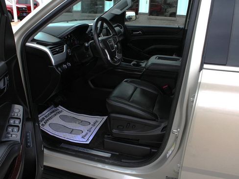 Used 2017 GMC Yukon SLT w/ Open Road Package image 13