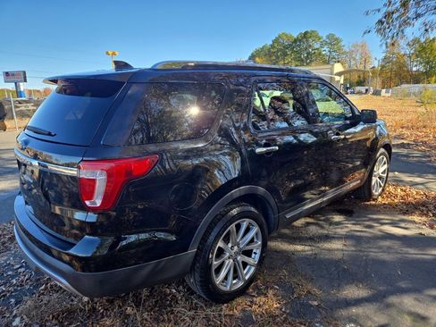 Used 2017 Ford Explorer Limited image 5