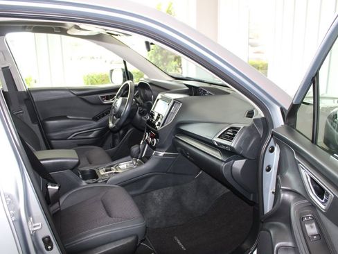 Used 2024 Subaru Forester Premium AWD/4WD image 39