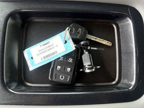 Used 2016 Chevrolet Silverado 2500 W/T image 27