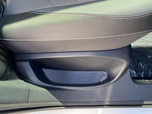 New 2025 Volkswagen Tiguan SE image 52